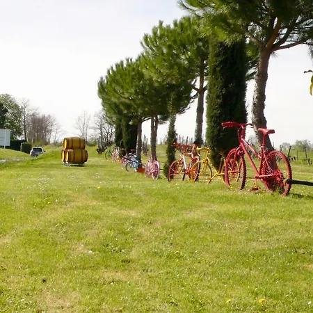 Chemin De Gargamelle 'le Noyer' * Ligueux (Gironde)